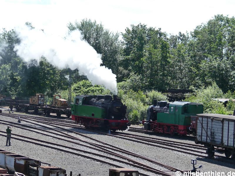 1900077