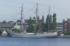 1900080