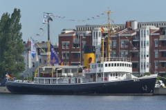 1900082