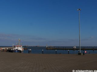 © 2022 – Hooksiel, Außenhafen bei Hochwasser