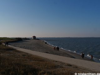 © 2022 – Hooksiel, Strand bei Hochwasser